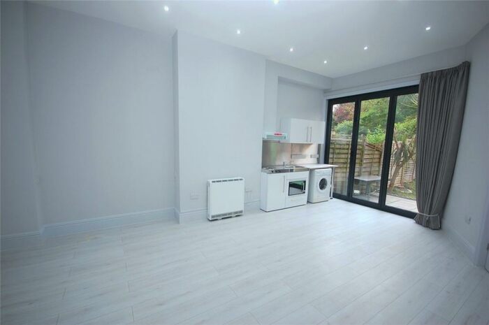 Studio To Rent In Gainsborough Road, London, N12