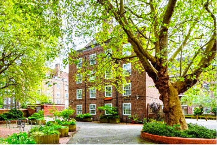 2 Bedroom Flat For Sale In Cheverell House, London, London, E2