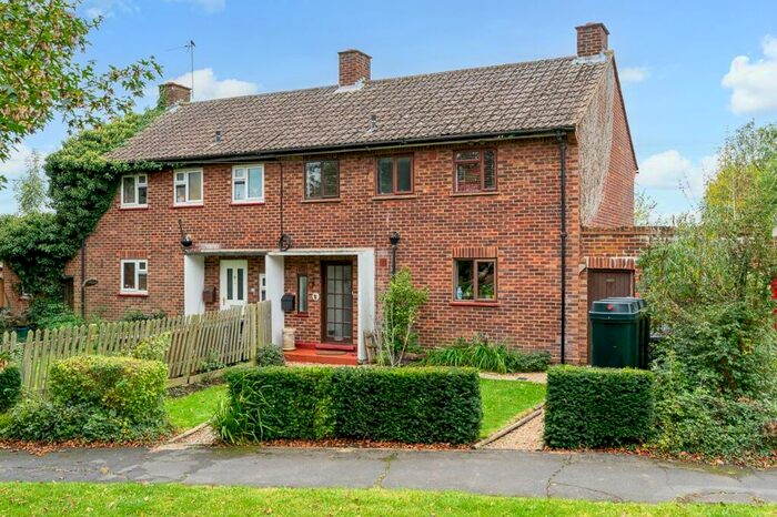 3 Bedroom Semi-Detached House For Sale In Winding Shott, Bramfield, SG14