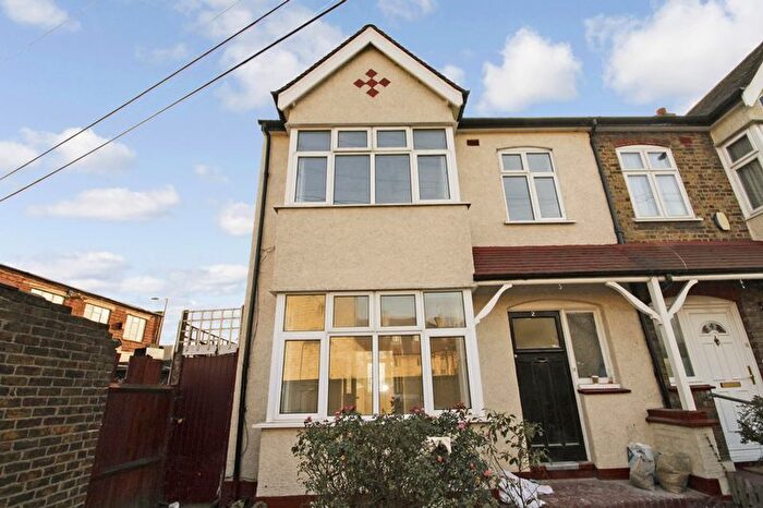 4 Bedroom End Terrace House For Sale In Croyland Road, Edmonton, N9
