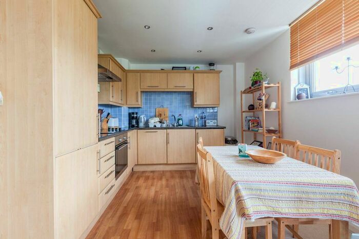 2 Bedroom Flat To Rent In Anderson Heights, Norbury, London, SW16