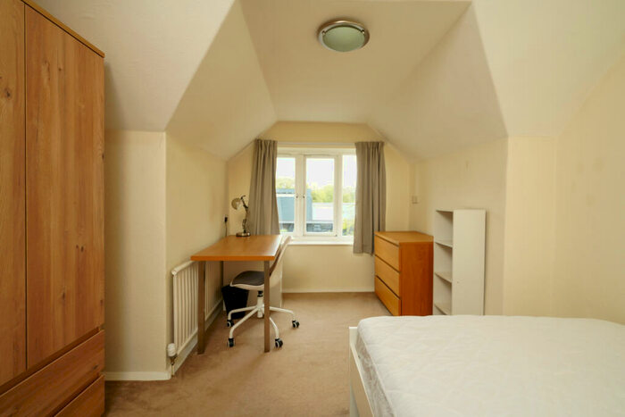 5 Bedroom Terraced House To Rent In Botley Road, Botley, OX2