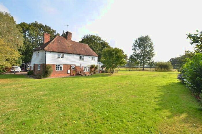 3 Bedroom Equestrian Property For Sale In New Barn Road, Hawkenbury, Tonbridge TN12