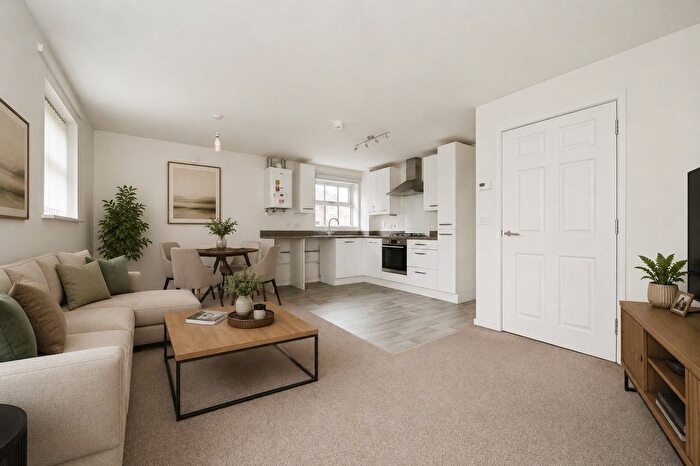 2 Bedroom Flat For Sale In Weston Way, Eastleigh, SO50