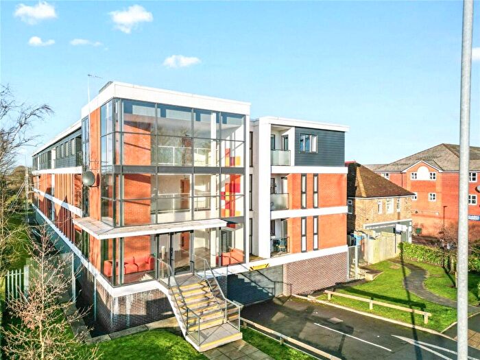 2 Bedroom Apartment For Sale In Hall Lane, Manchester, M23