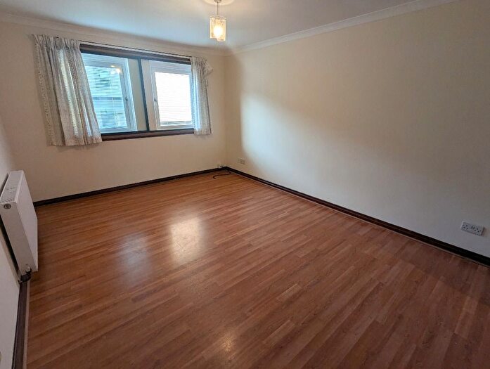 2 Bedroom Flat To Rent In Boat Green, Canonmills, Edinburgh, EH3