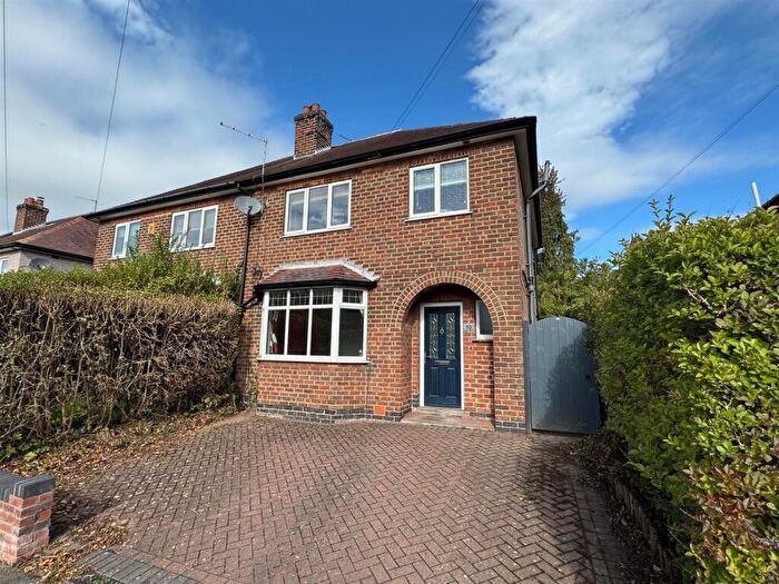 3 Bedroom Semi-Detached House To Rent In Park Grove, Derby, DE22
