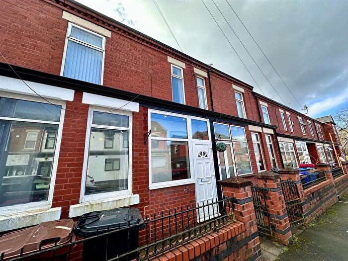 3 Bedroom Terraced House To Rent In Glendore, Salford, M5