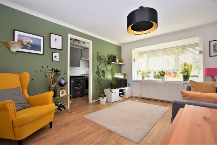 1 Bedroom Flat To Rent In Freethorpe Close London, SE19