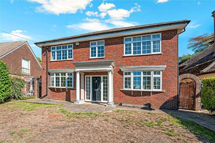 4 Bedroom Detached House For Sale In Leafy Grove, Keston, BR2