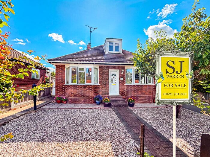 3 Bedroom Chalet For Sale In Fernlea Road, Burnham-On-Crouch, CM0