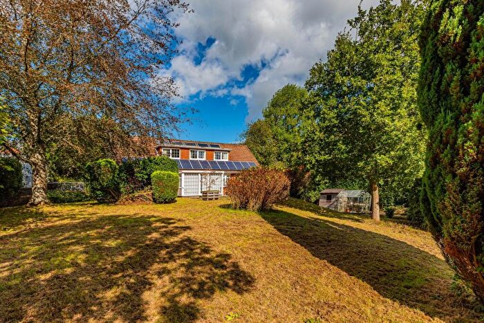 4 Bedroom Detached Bungalow For Sale In Ystrad Mynach, Hengoed, CF82