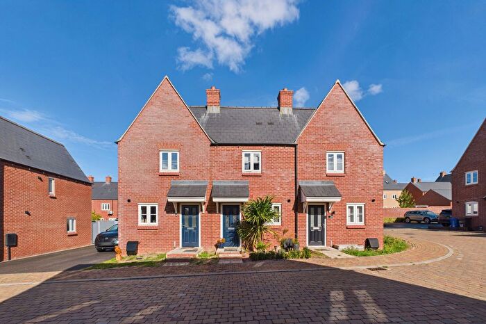 2 Bedroom Terraced House For Sale In Bangor Close, Towcester, NN12