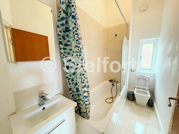 2 Bedroom Apartment To Rent In St. John's Grove, London, N19