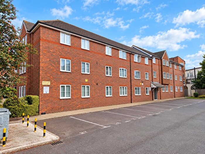 1 Bedroom Flat For Sale In Upper Priory Street, Northampton, NN1