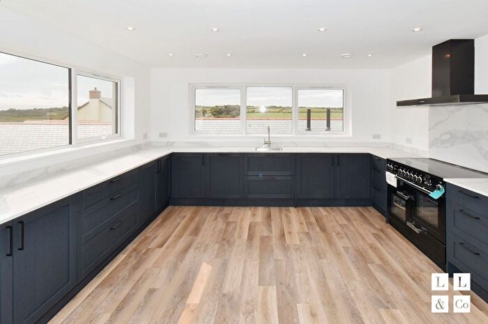 3 Bedroom Semi-Detached House To Rent In Easturn Barns, Wendron, TR13
