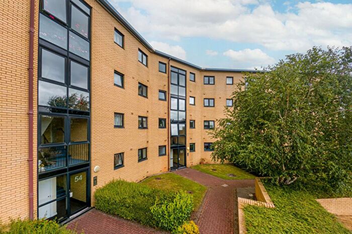 2 Bedroom Apartment For Sale In Mavisbank Gardens, Festival Park, Glasgow City, G51