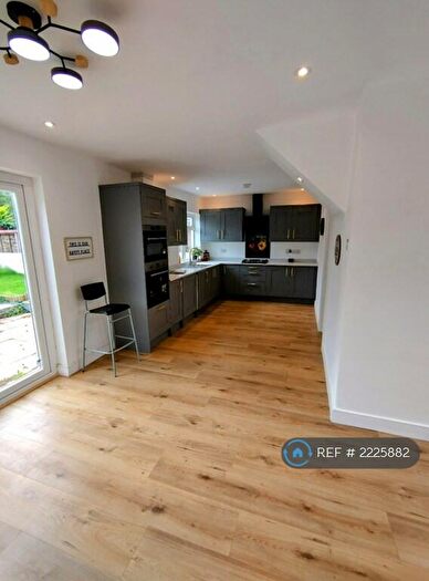 3 Bedroom Terraced House To Rent In Hareclive Road, Bristol, BS13