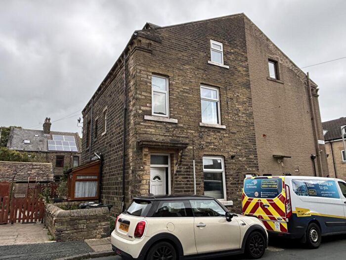 2 Bedroom Terraced House For Sale In Buck Street, Denholme, Bradford, BD13