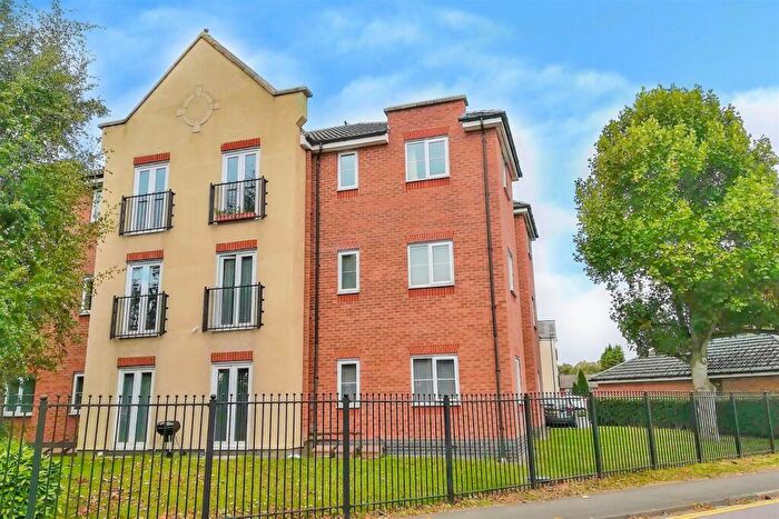 2 Bedroom Flat For Sale In Hassocks Close, Beeston, NG9