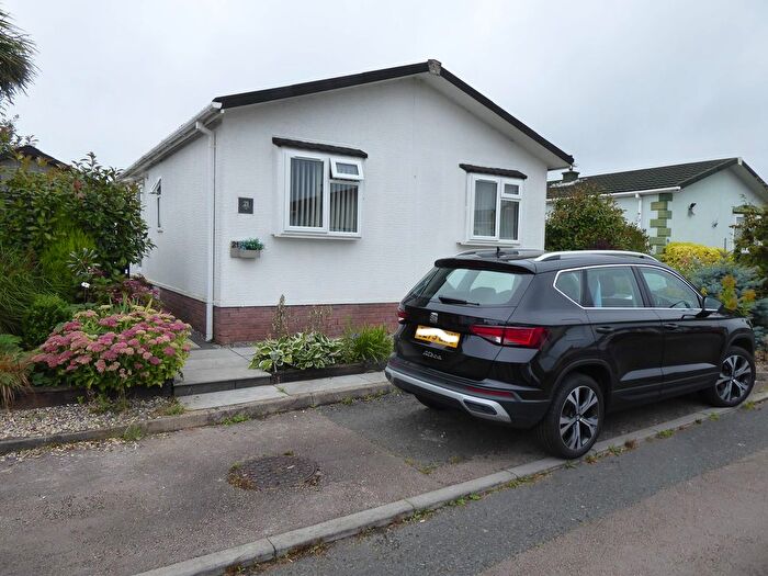 2 Bedroom Mobile/park Home For Sale In Severn Bridge Park, Beachley, Chepstow, NP16