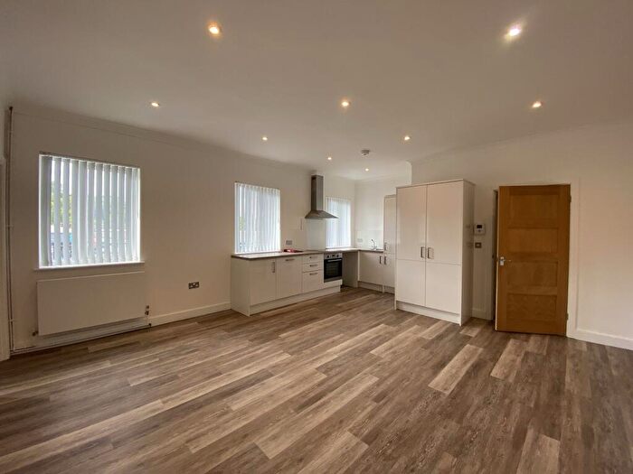 2 Bedroom Flat To Rent In Ashdown House, Walderslade Road, Chatham, Kent, ME5