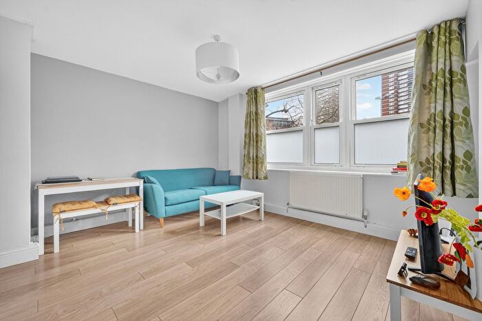 2 Bedroom Flat To Rent In Tyers Estate, Bermondsey Street, SE1