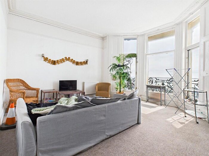 3 Bedroom Apartment To Rent In Kings Road, Brighton, East Sussex, BN1