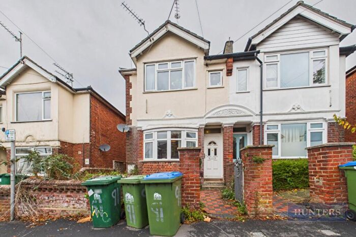 5 Bedroom House To Rent In Wilton Avenue, Southampton, SO15