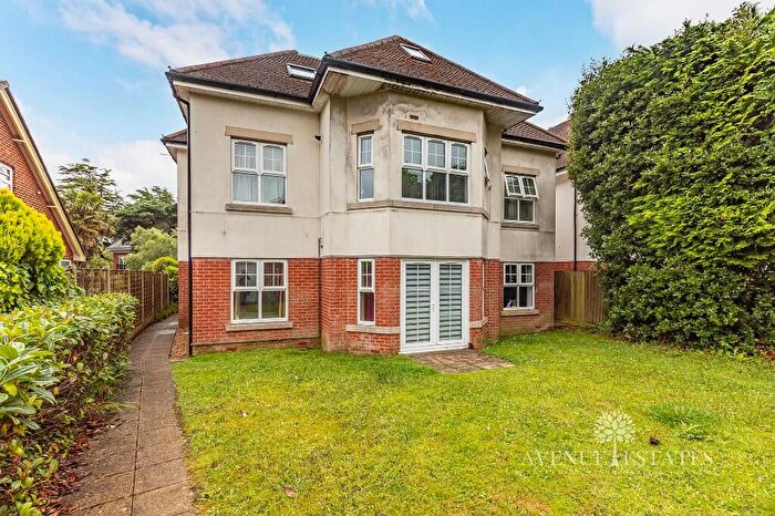 2 Bedroom Apartment For Sale In Talbot Road, Bournemouth, Dorset, BH9