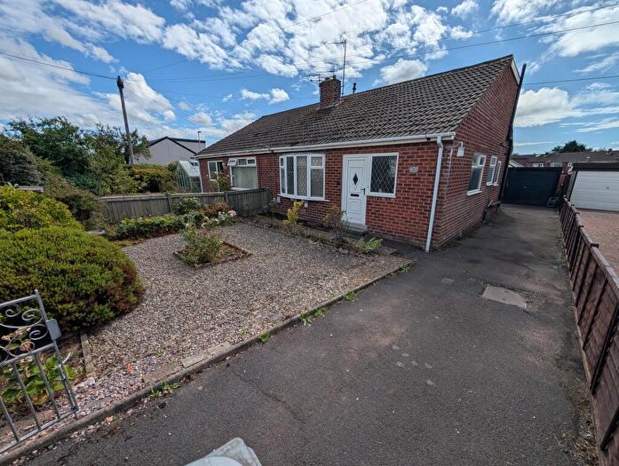 2 Bedroom Bungalow To Rent In Broadfield Avenue, Poulton-le-fylde, Lancashire, FY6