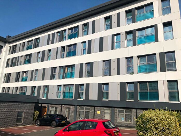 2 Bedroom Apartment To Rent In Queensgate, High Street, Redhill, RH1