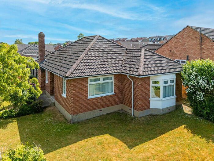 3 Bedroom Bungalow For Sale In Underhill Road, Street, BA16