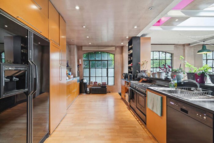 5 Bedroom House To Rent In Duncan Terrace, Angel Southside, N1