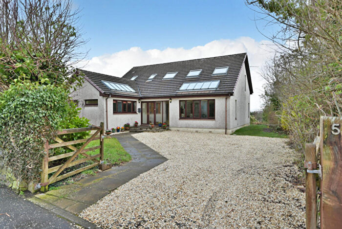 4 Bedroom Detached House For Sale In Dennistoun Road, Langbank, PA14