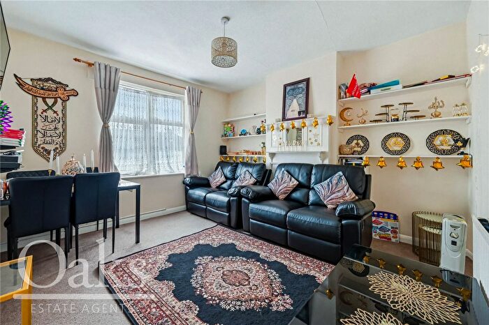 2 Bedroom Flat For Sale In Rowan Road, Streatham Vale, SW16