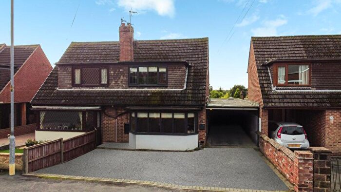 4 Bedroom Semi-Detached House For Sale In Sandtop Lane, Blackfordby, DE11