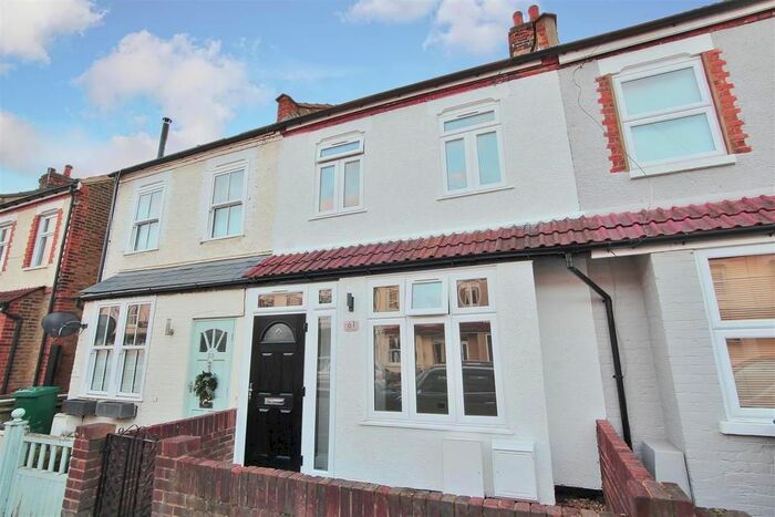 2 Bedroom Property To Rent In Andover Road, Twickenham, TW2