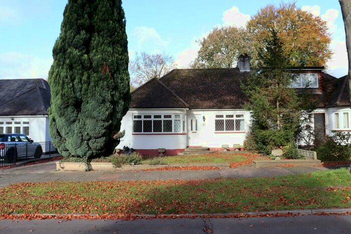 2 Bedroom Semi-Detached Bungalow To Rent In High Beeches, Sidcup, DA14