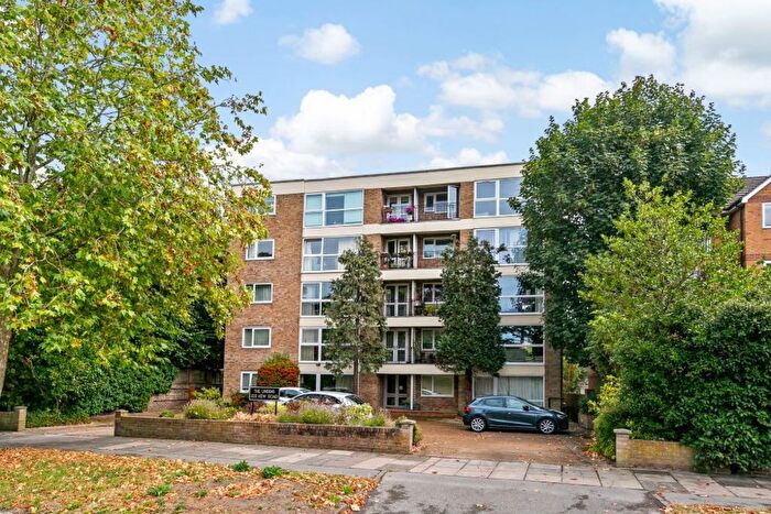 1 Bedroom Flat To Rent In Kew Road, Kew, Richmond, TW9