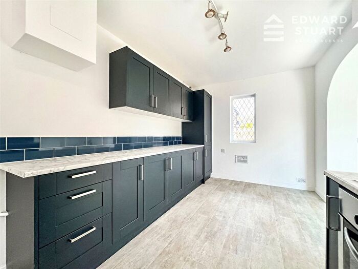 2 Bedroom Bungalow For Sale In Peterborough Road, Crowland, Peterborough, Lincolnshire, PE6