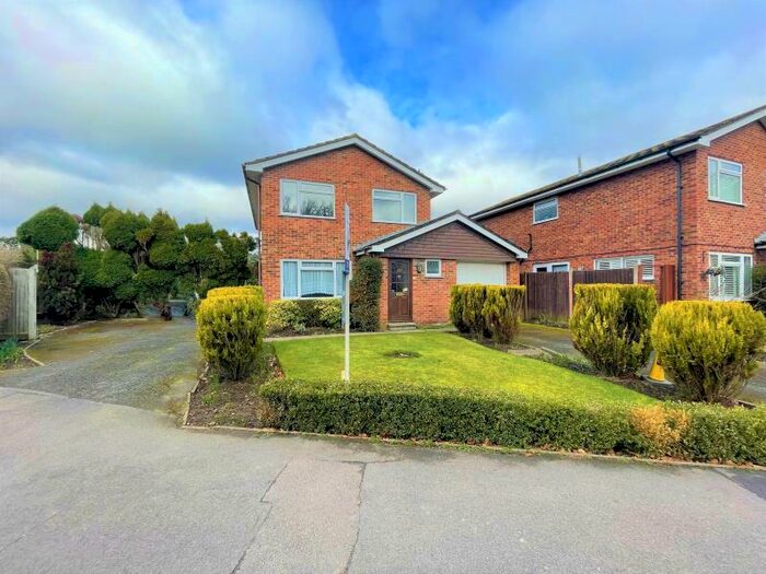 4 Bedroom Terraced House To Rent In Fletcher Close, Ottershaw, KT16