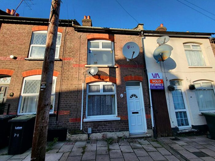 2 Bedroom Terraced House To Rent In Ashton Road, Luton, LU1
