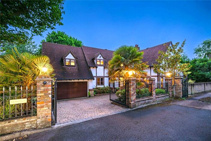 5 Bedroom Detached House To Rent In Coombe Bank, Kingston Upon Thames, Surrey, KT2