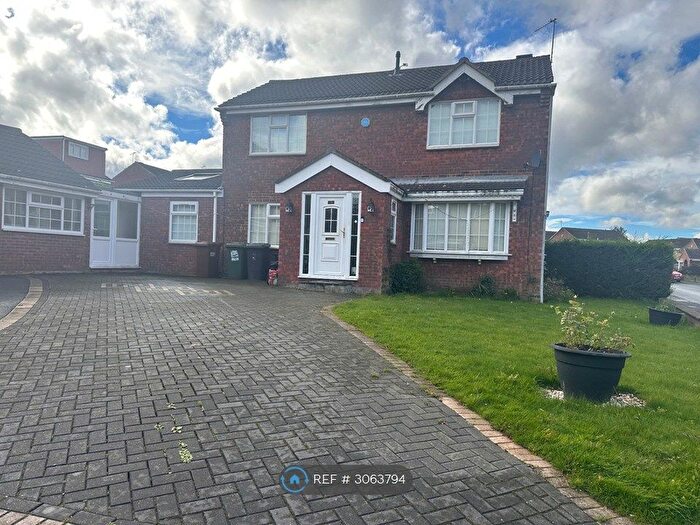 4 Bedroom Detached House To Rent In Oakdene Way, Leeds, LS17