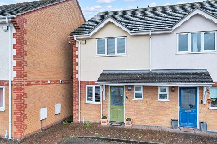 2 Bedroom Semi-Detached House For Sale In Evans Close, Royston, SG8