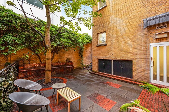 2 Bedroom Flat For Sale In Riding House Street, Fitzrovia, W1W