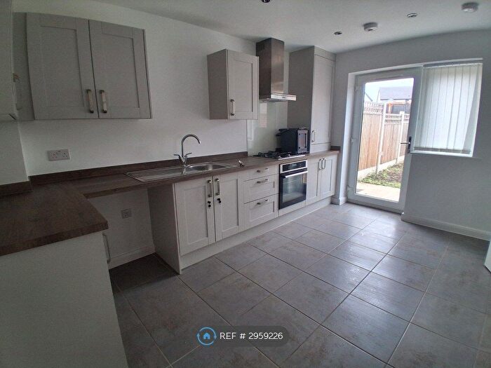 3 Bedroom Semi-Detached House To Rent In Astley Road, Liverpool, L36