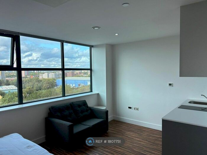 1 Bedroom Flat To Rent In Chester Road, Manchester, M16