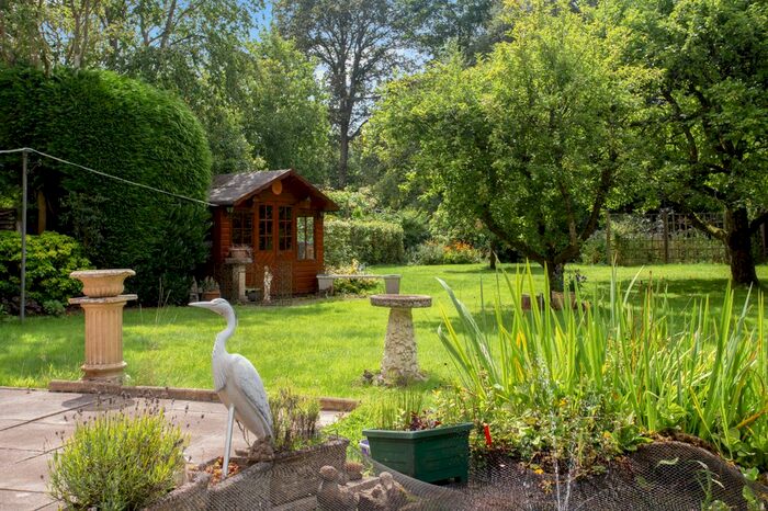 4 Bedroom Detached House For Sale In Standford Hill, Standford, GU35